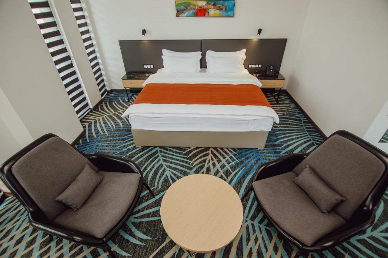 Graphic Hotel Batumi Zewnętrze zdjęcie