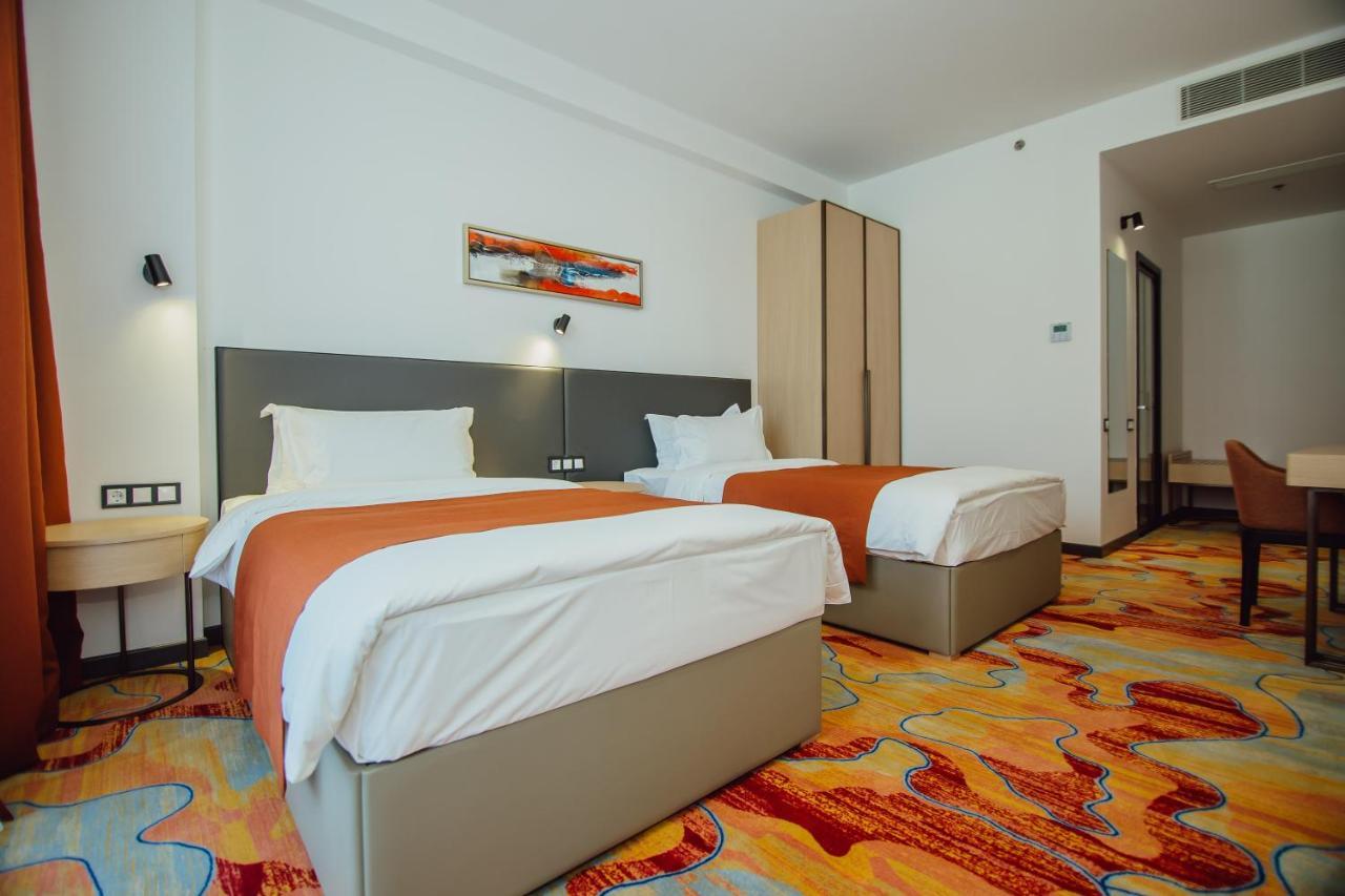 Graphic Hotel Batumi Zewnętrze zdjęcie