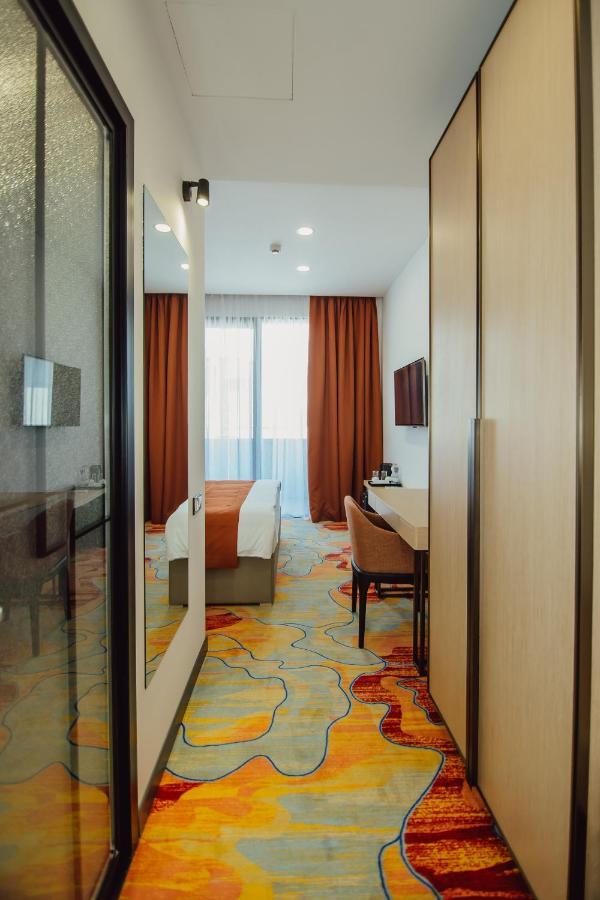 Graphic Hotel Batumi Zewnętrze zdjęcie