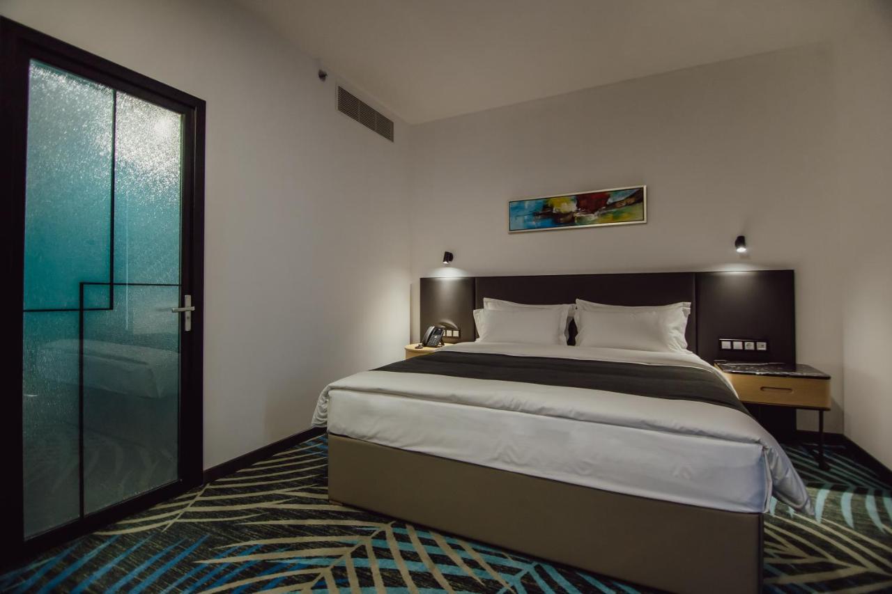 Graphic Hotel Batumi Zewnętrze zdjęcie