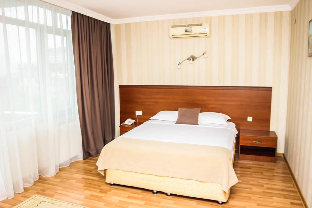 Graphic Hotel Batumi Zewnętrze zdjęcie