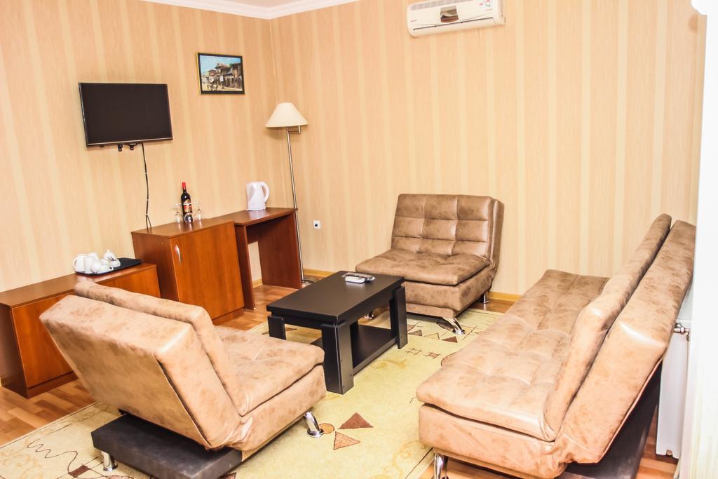 Graphic Hotel Batumi Zewnętrze zdjęcie