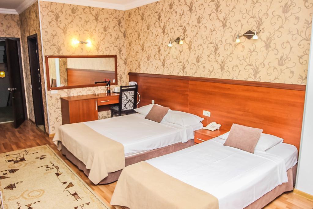 Graphic Hotel Batumi Zewnętrze zdjęcie